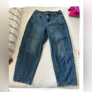 Old Navy Women's Barrel Jeans Size 4